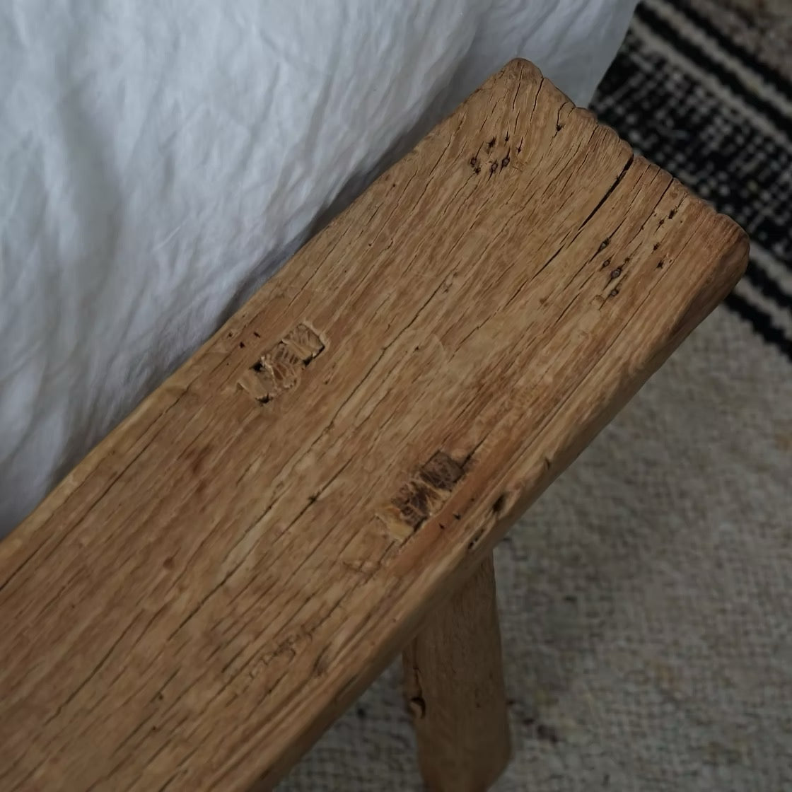 Leo Vintage Bench