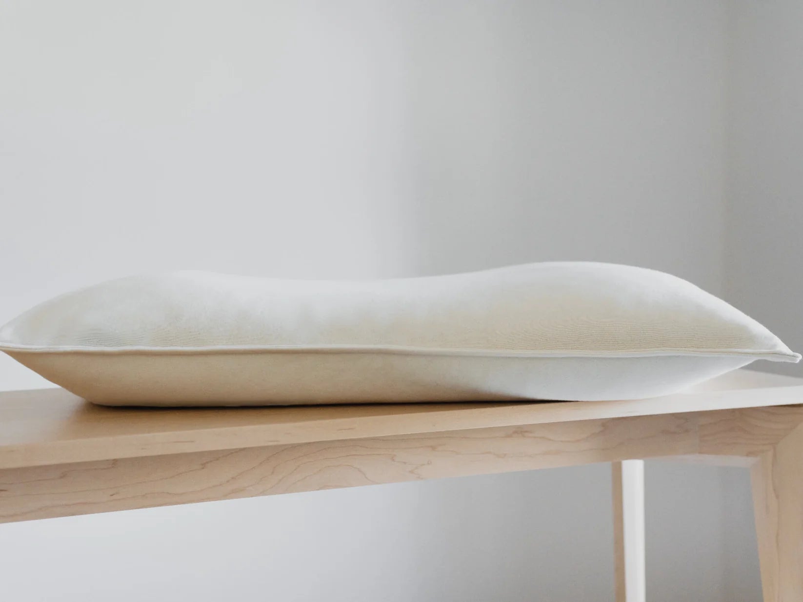 Obasan Contour Organic Shredded Rubber Pillow