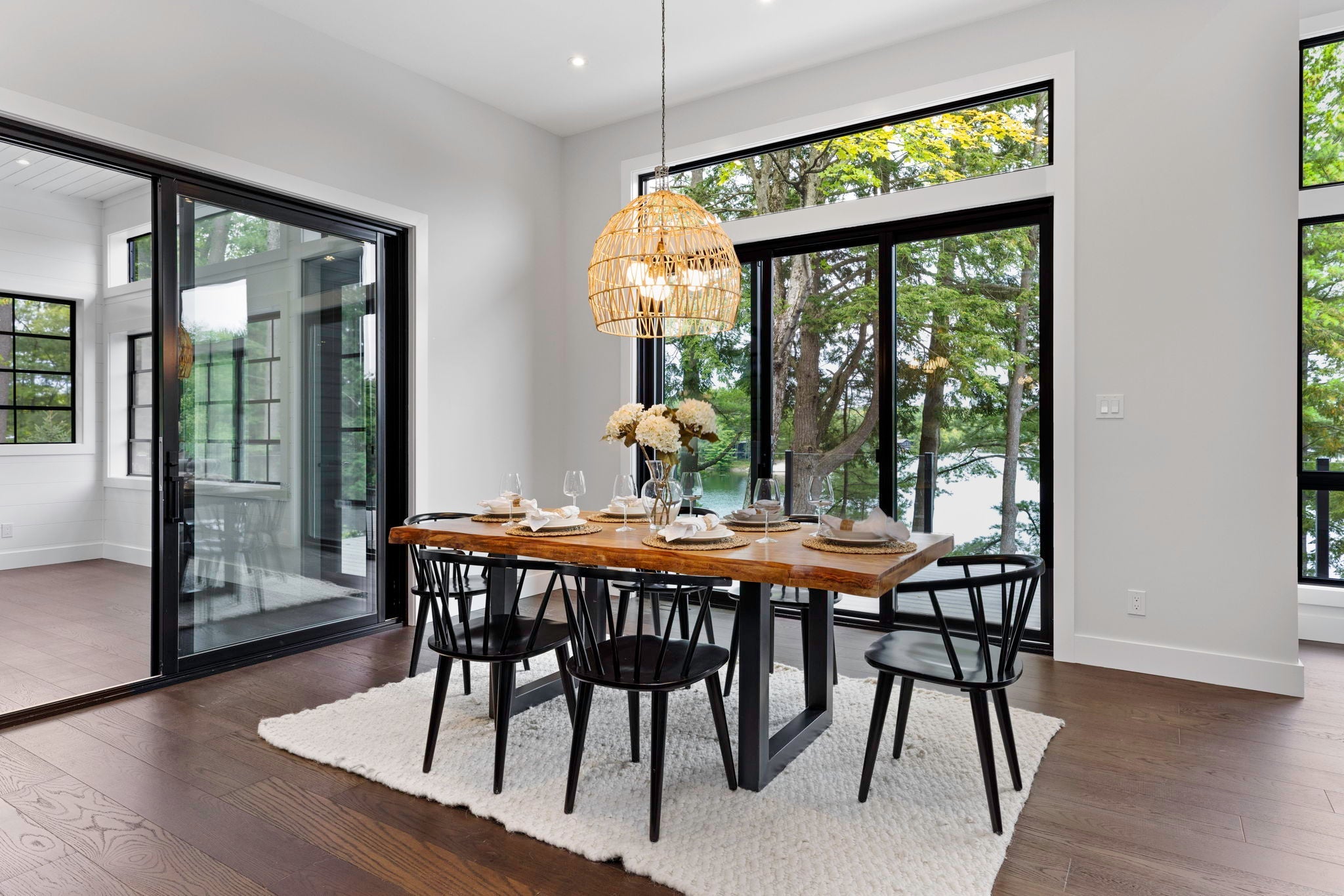 Kitchen & Dining Room Furniture
